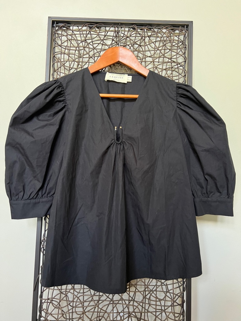 Exquise Puff Sleeve Poplin Keyhole Blouse in Black 100% Cotton Women’s 6